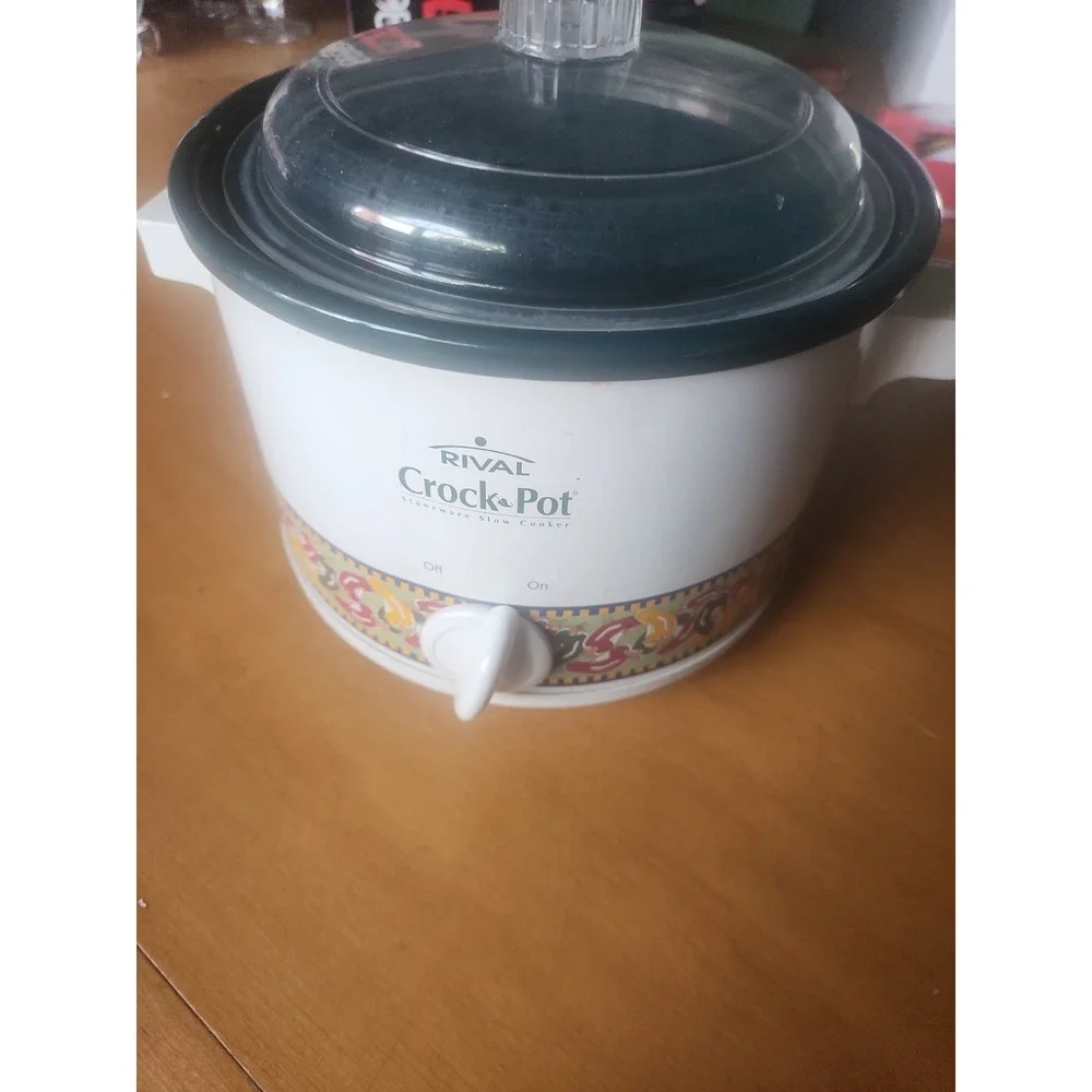 Crock Pot Rival 2 Quart Slow Cooker Model 3122 CH Chili Pepper Design